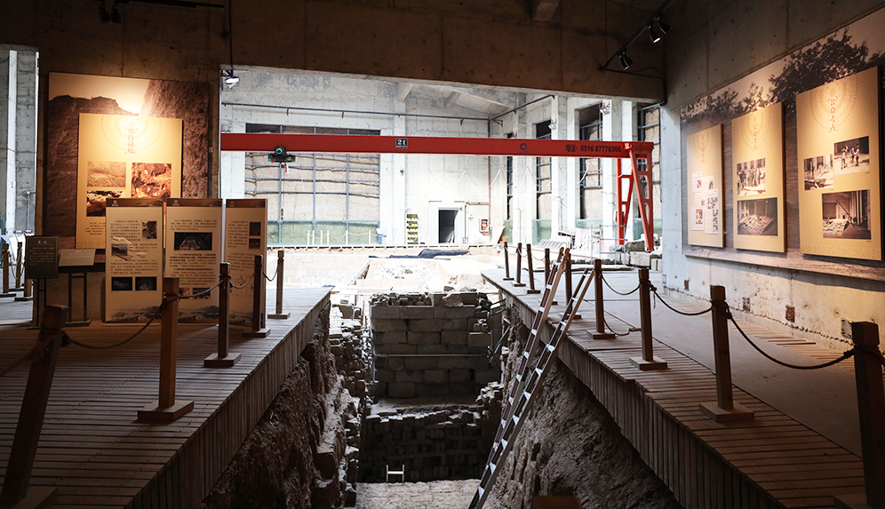  Tomb of Pengcheng King of the Eastern Han Dynasty in Tushan