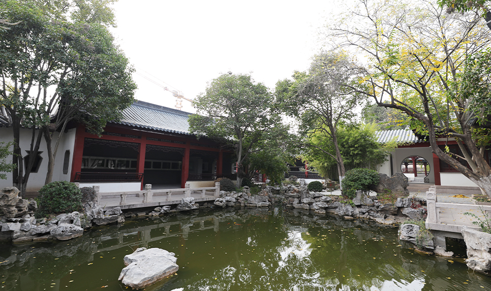  Qianlong Palace and Stele Garden